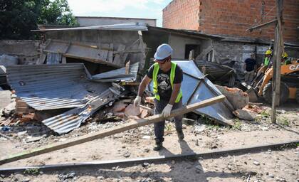Demolición de un Bunker de drogas en Riobamba al 5000, Rosario