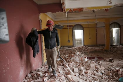 Demolición del edificio Marconetti