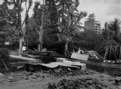 Demolición y desguace de la quinta. 20/10/1956.