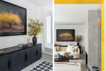 Demoliendo la pared que dividía el living del comedor, se logró un ambiente único apenas sectorizado por la arcada. En vez de dejar que pasara desapercibida, las interioristas decidieron resaltar ese límite con pintura amarilla.