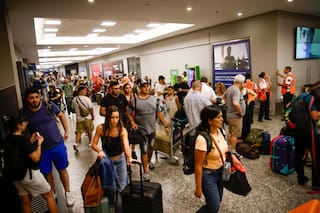 Se reactiva Aeroparque luego de más de tres horas de vuelos suspendidos en una tarde marcada por el calor
