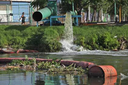 Demoras en el saneamiento del Riachuelo