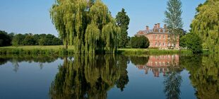 Denham Place está en Buckinghamshire, Inglaterra