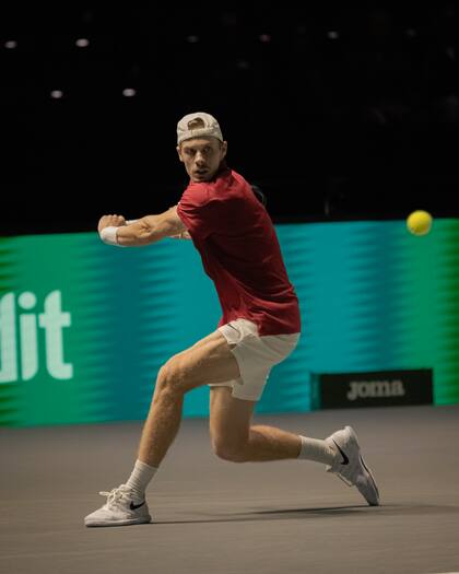 Denis Shapovalov venció a Cerúndolo en la Copa Davis