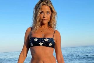 Denise Richards abrió su cuenta de OnlyFans, asesorada por su marido