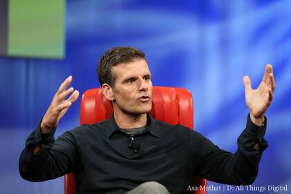 Dennis Woodside, el CEO de Motorola, durante la presentación ayer