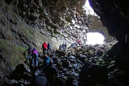 Dentro de la cueva había objetos que habrían traído del Medio Oriente a modo de ofrenda para los dioses