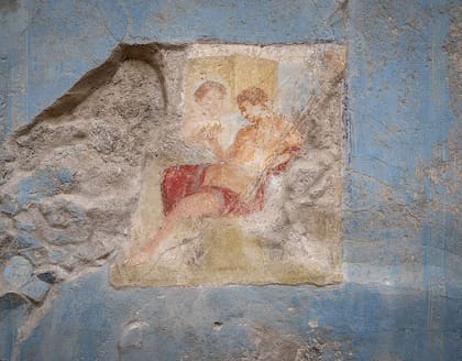 Dentro de las imágenes que se desenterraron, apareció la representación del coito entre un sátiro y una ninfa