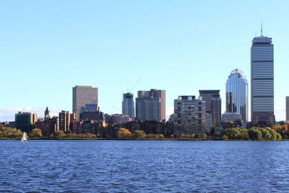 Dentro de los 3 códigos de Massachusetts, la influencia de Boston es indudable no solo en las ciudades que forman parte de su área metropolitana, sino también en Leominster