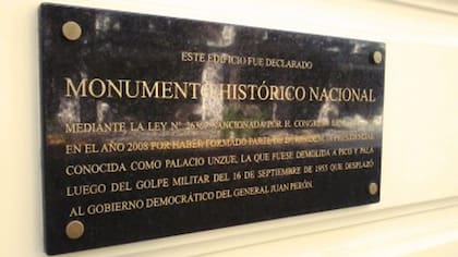 Dentro del instituto funciona un museo histórico.