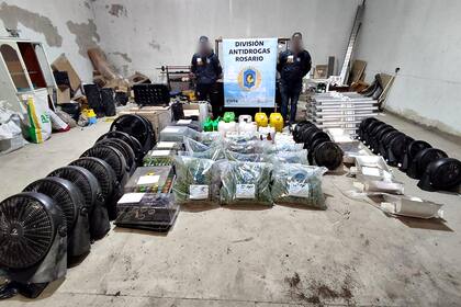 Dentro del predio había cámaras de seguridad, extractores de aire industriales, sofisticados aireadores que se proyectaban al techo simulando chimeneas, sistemas electrónicos de ventilación, control automático de temperatura ambiente, riego, aires acondicionados y ventiladores especiales.