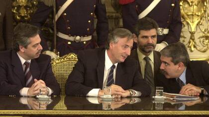 Denuncian a ex funcionarios del gabinete del ex presidente Néstor Kirchner por administración infiel en perjuicio del Estado