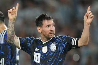Denuncias de corrupción y desorden perturban a la Argentina de Messi previo al Mundial