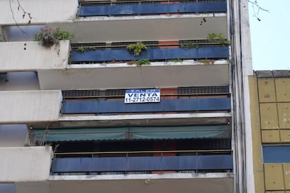 Departamentos en venta. carteles inmobiliarias. créditos hipotecarios. propiedades