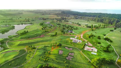 Deportes acuáticos, golf y cabalgatas son las actividades más populares para hacer en Carmelo, donde las casas parten desde los US$100.000 y pueden superar los US$3 millones