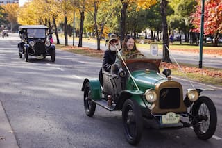 Emoción, bandas musicales y tradición que enorgullece en el GP Recoleta-Tigre en sus 120 años