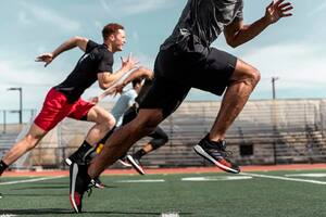 Deportistas de alto rendimiento en acción