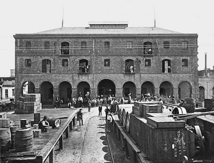 Depósito y muelle de las Catalinas.