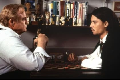 Depp contó que el primer contacto que tuvo con Brando fue telefónico; Don Juan DeMarco de 1994 fue la primera película en la que trabajaron juntos (Foto: IMDb)