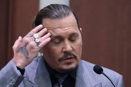 Depp dijo que estuvo sobrio durante gran parte de su relación con Heard después de desintoxicarse del opioide Roxicodona en 2014
