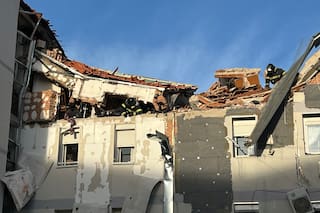 Una explosión provocó el derrumbe de un edificio en Madrid y dejó un muerto y varios heridos