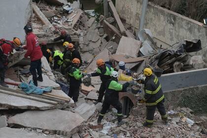 Derrumbe en una casa de zona norte de Rosario. Foto sebagranata
