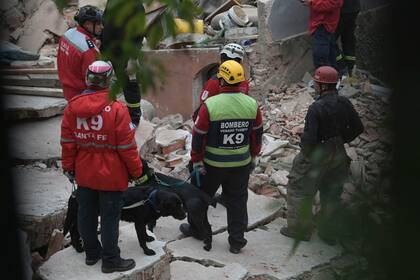 Derrumbe en una casa de zona norte de Rosario. Foto sebagranata