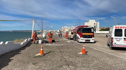 El municipio de San Antonio realiza derrumbes controlados