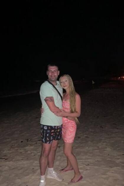 Derryl y Rebecca quedaron varados en Barbados