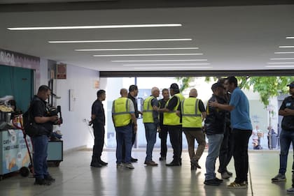 Desalojan en Once a la empresa que tenía una polémica concesión y que pertenece a Néstor Otero, el “Zar de Retiro”