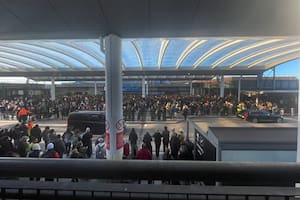Desalojaron el aeropuerto de Gatwick en Londres por un objeto sospechoso