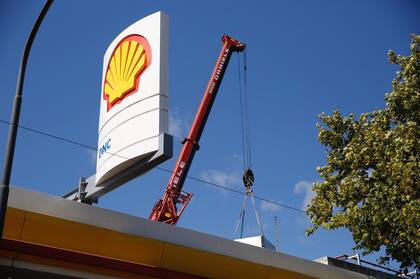 Desalojaron una estación de servicio en Palermo Hollywood que solo pagaba 22 mil pesos de canon