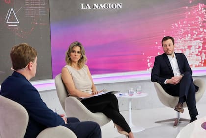 Marcelo Celani (Universidad Torcuato Di Tella), Carla Quiroga (LA NACION) y Damián Testori (Abeceb)