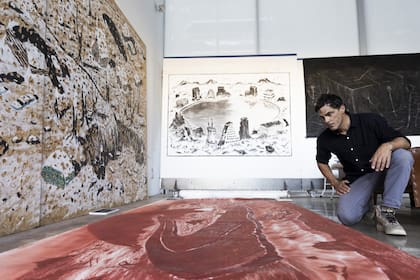 "Descampados" o paisajes de Matías Duville, artista marplatense en su estudio de Las Cañitas