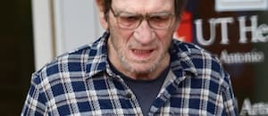 La primera aparición pública de Tommy Lee Jones tras la trágica muerte de su hija