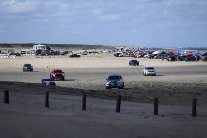 Descontrol en Pinamar: le quitaron la licencia al dueño de una concesionaria de Pilar por maniobras peligrosas.