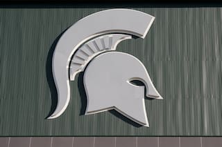 Descubren a un hombre con químicos para un laboratorio de metanfetamina en la Universidad Estatal de Michigan