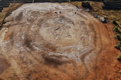 Descubren un yacimiento romano de hace 2000 años con un soldado que fue enterrado sin piernas y con una daga en su espalda