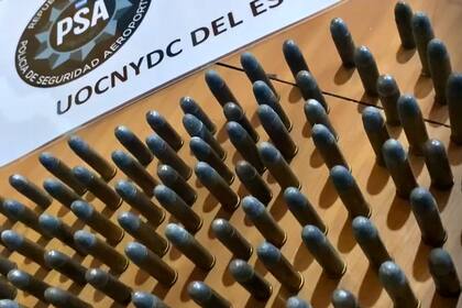 Descubren una banda de "abre valijas" en Ezeiza