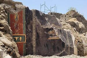 Descubren una sala secreta en honor a Dionisio que soportó casi 2000 años bajo los escombros