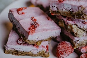 El truco para hacer barritas heladas de yogur híper nutritivas