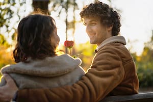 Descubrí qué es el Pebbling y cómo puede fortalecer tu pareja