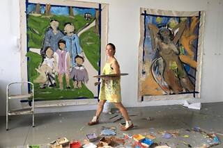 El costado oculto de Lucy Liu: la actriz de Hollywood hace pinturas eróticas