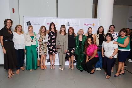 Desde 2021,POPA entrega los Premios "Mujeres por +"