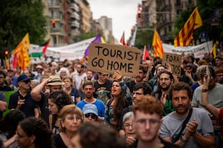 Barcelona duplica la tasa que le cobra a los turistas y se convierte en una de las más altas de Europa