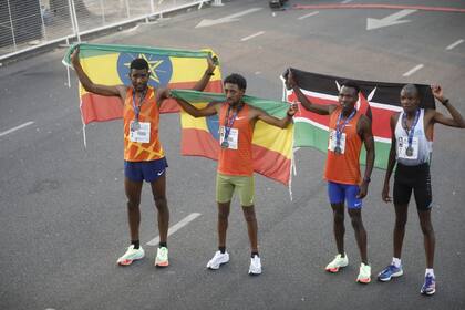 Desde África llegaron 15 atletas