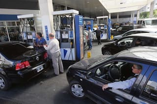 Según la provincia, la nafta puede costar hasta $12 más por litro