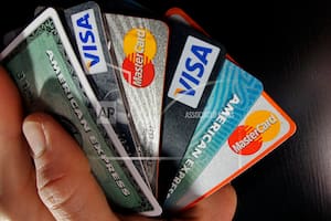 Los bancos aumentan la tasa de interés que corre cuando no se paga la tarjeta de crédito
