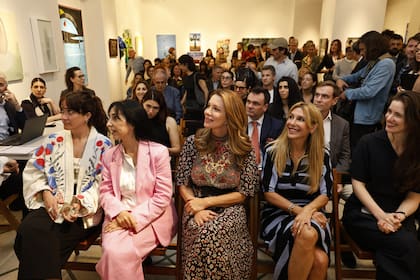 Desde el inicio, las obras fueron subastadas con éxito