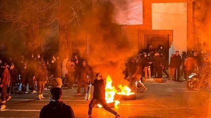 Desde el jueves 8 de enero, se registran protestas sin precedentes contra el gobierno de la República Islámica de Irán.